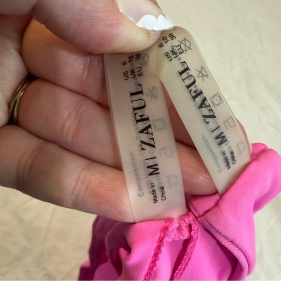 Zaful Pink Sporty Bikini with Cross-Back Design US 6 - Picture 4 of 6